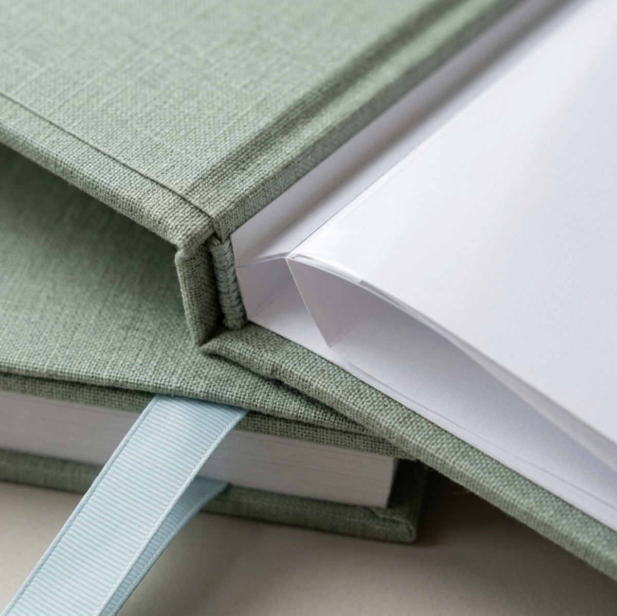 Klnxd Slip In Photo Pocket Album Sage Linen - Detail view